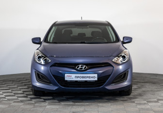 Подержанный автомобиль Hyundai i30 Hatchback 2012 года (2 фото)