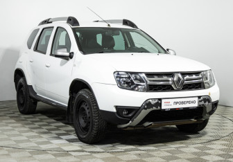 Подержанный автомобиль Renault Duster 2015 года (3 фото)