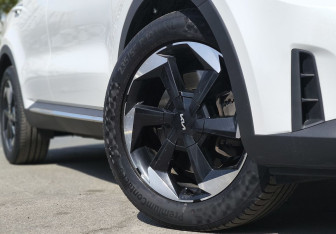 Подержанный автомобиль Kia Sorento 2024 года (6 фото)