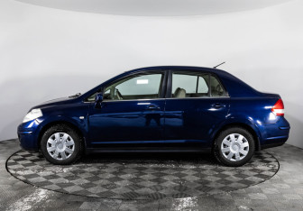 Подержанный автомобиль Nissan Tiida Sedan 2008 года (8 фото)