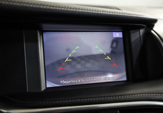 Подержанный автомобиль Infiniti QX30 2017 года (14 фото)