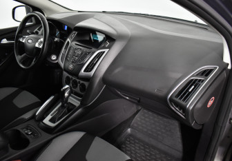 Подержанный автомобиль Ford Focus Sedan 2012 года (12 фото)