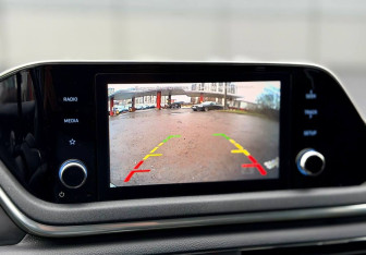 Подержанный автомобиль Hyundai Sonata 2021 года (14 фото)