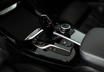 Подержанный автомобиль BMW X3 2021 года (20 фото)