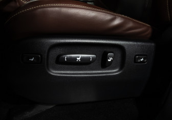 Подержанный автомобиль Lexus LX 2018 года (28 фото)