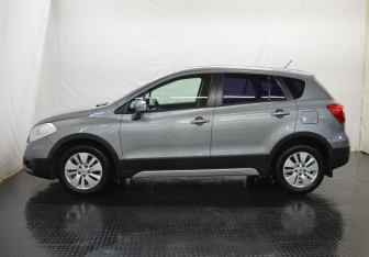 Подержанный автомобиль Suzuki SX4 Hatchback 2014 года (8 фото)