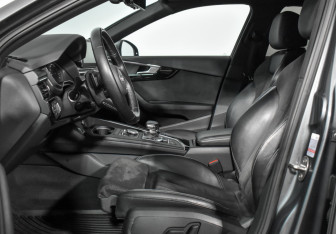 Подержанный автомобиль Audi A4 Sedan 2018 года (11 фото)