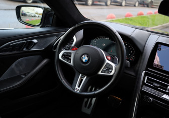 Подержанный автомобиль BMW M8 Coupe 2023 года (12 фото)