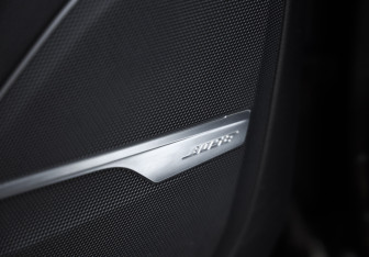 Подержанный автомобиль Audi Q7 2015 года (25 фото)