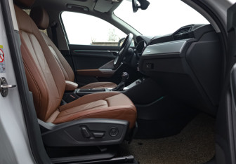 Подержанный автомобиль Audi Q3 2020 года (27 фото)