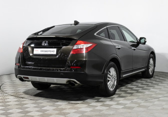 Подержанный автомобиль Honda Crosstour 2014 года (5 фото)