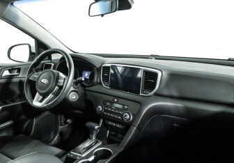 Подержанный автомобиль Kia Sportage 2021 года (9 фото)
