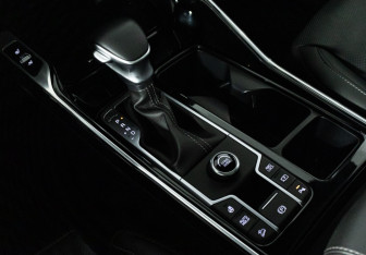 Подержанный автомобиль Kia Sorento 2022 года (24 фото)