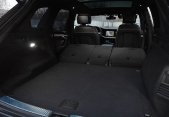 Подержанный автомобиль Volkswagen Touareg 2020 года (37 фото)