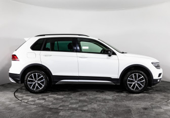 Подержанный автомобиль Volkswagen Tiguan 2018 года (5 фото)