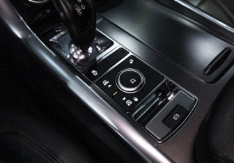 Подержанный автомобиль Land Rover Range Rover Sport 2019 года (22 фото)
