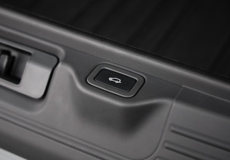 Подержанный автомобиль Land Rover Range Rover 2018 года (38 фото)