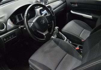 Подержанный автомобиль Suzuki Vitara 2018 года (10 фото)