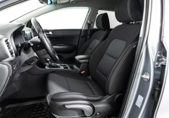 Подержанный автомобиль Kia Sportage 2020 года (17 фото)