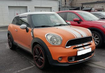 Подержанный автомобиль MINI Paceman 2013 года (2 фото)