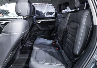 Подержанный автомобиль Volkswagen Touareg 2019 года (20 фото)