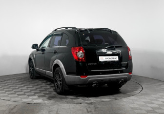 Подержанный автомобиль Chevrolet Captiva 2007 года (7 фото)