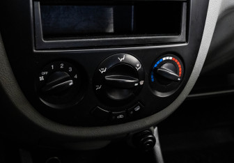 Подержанный автомобиль Chevrolet Lacetti Sedan 2006 года (12 фото)