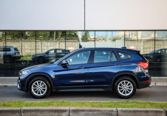Подержанный автомобиль BMW X1 2019 года (9 фото)