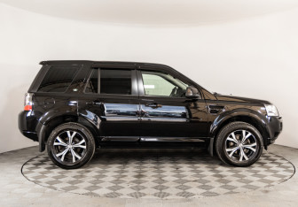 Подержанный автомобиль Land Rover Freelander 2014 года (4 фото)