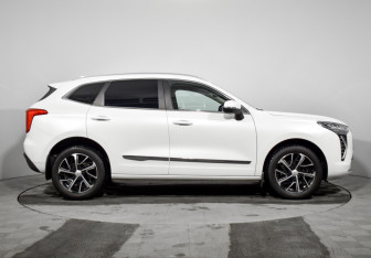 Подержанный автомобиль Haval Jolion 2021 года (4 фото)