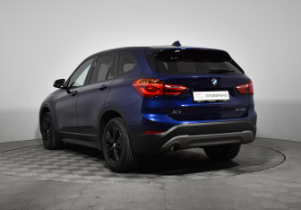 Подержанный автомобиль BMW X1 2018 года (7 фото)