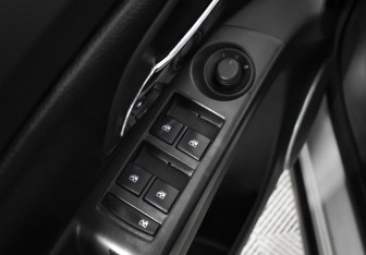 Подержанный автомобиль Chevrolet Cruze Sedan 2011 года (10 фото)