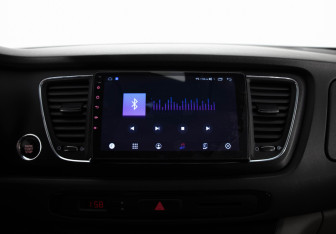 Подержанный автомобиль Kia Carnival 2016 года (13 фото)