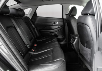 Подержанный автомобиль Hyundai Sonata 2020 года (27 фото)