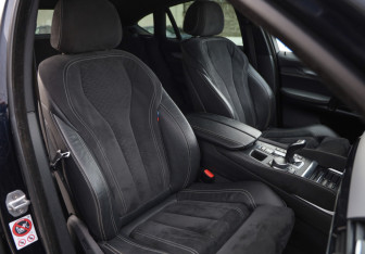 Подержанный автомобиль BMW X6 2017 года (25 фото)