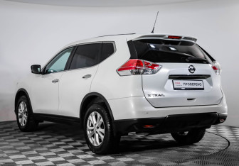 Подержанный автомобиль Nissan X-Trail 2016 года (7 фото)