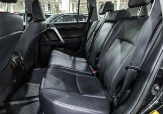 Подержанный автомобиль Toyota Land Cruiser Prado 2013 года (9 фото)