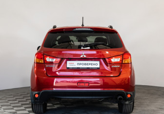 Подержанный автомобиль Mitsubishi ASX 2013 года (6 фото)