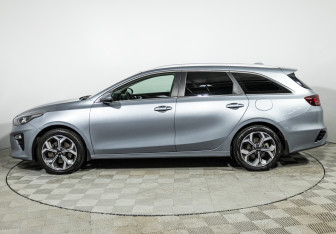 Подержанный автомобиль Kia Ceed Wagon 2020 года (8 фото)