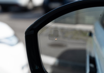 Новый Land Rover Range Rover Velar 2025 (37 фото)