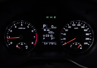 Подержанный автомобиль Kia Rio Sedan 2017 года (12 фото)