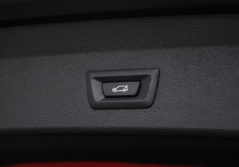 Подержанный автомобиль BMW X1 2019 года (35 фото)