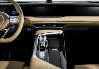 Подержанный автомобиль Voyah Free 2023 года (15 фото)