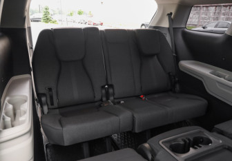 Подержанный автомобиль Kia Carnival 2021 года (27 фото)