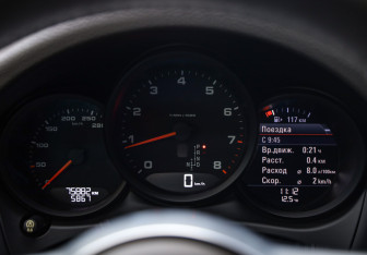 Подержанный автомобиль Porsche Macan 2018 года (13 фото)