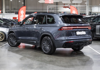 Подержанный автомобиль Geely Monjaro 2023 года (11 фото)