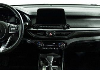 Подержанный автомобиль Kia Cerato Sedan 2019 года (14 фото)