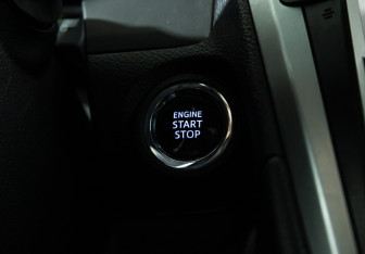 Подержанный автомобиль Toyota Camry Sedan 2018 года (18 фото)