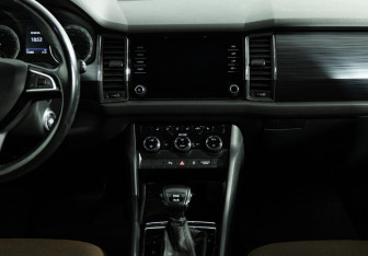 Подержанный автомобиль Skoda Kodiaq 2017 года (14 фото)