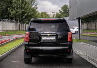 Подержанный автомобиль Chevrolet Tahoe 2016 года (7 фото)
